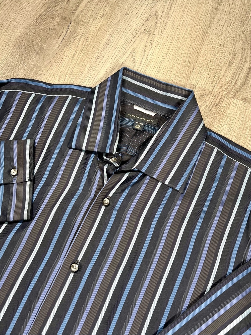 Banana Republic Men's Button Up Shirt Black Blue XL 17-17.5 Striped Casual Y2K